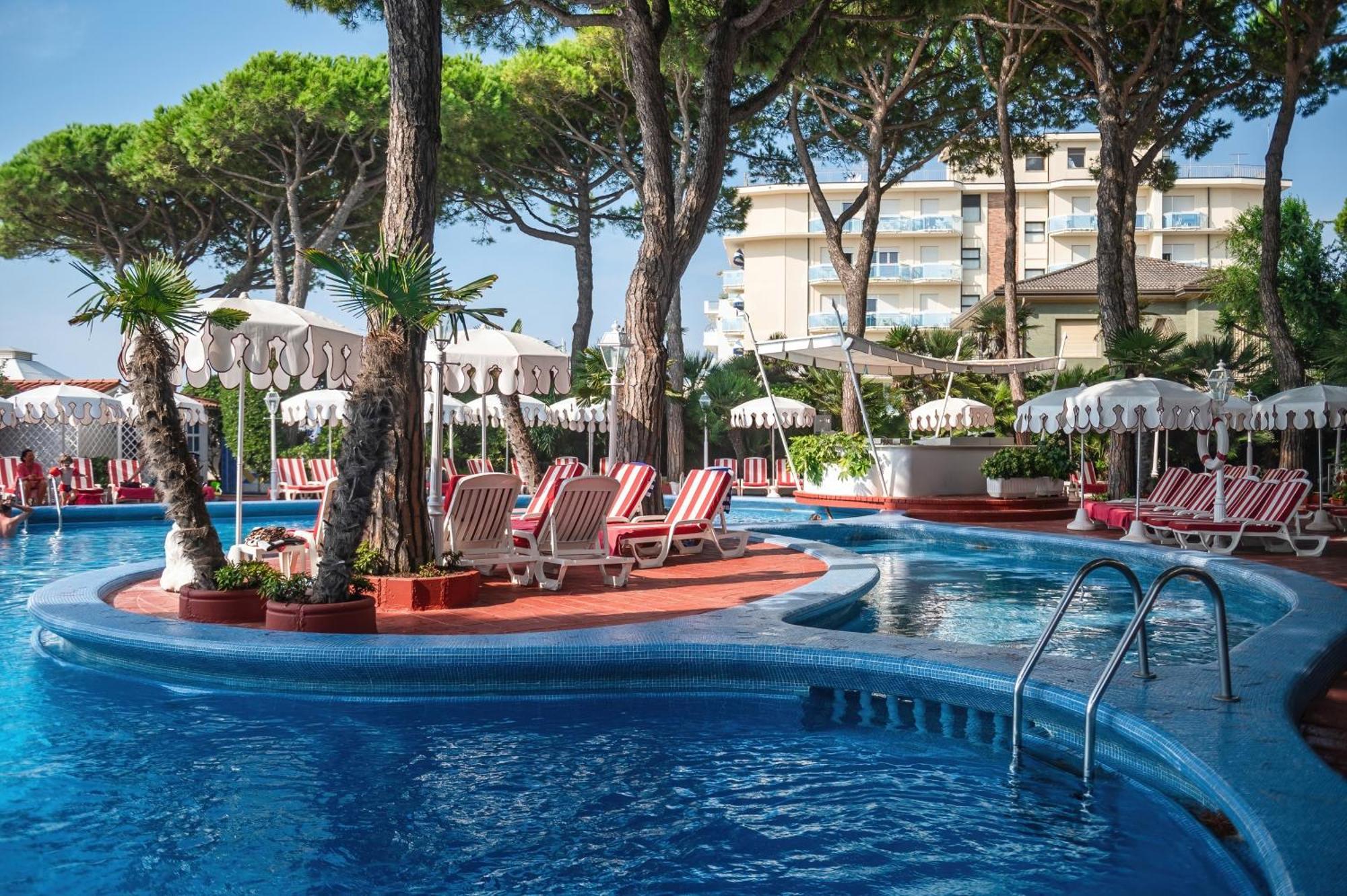 Agora Park Hotel Лідо-ді-Єзоло Екстер'єр фото