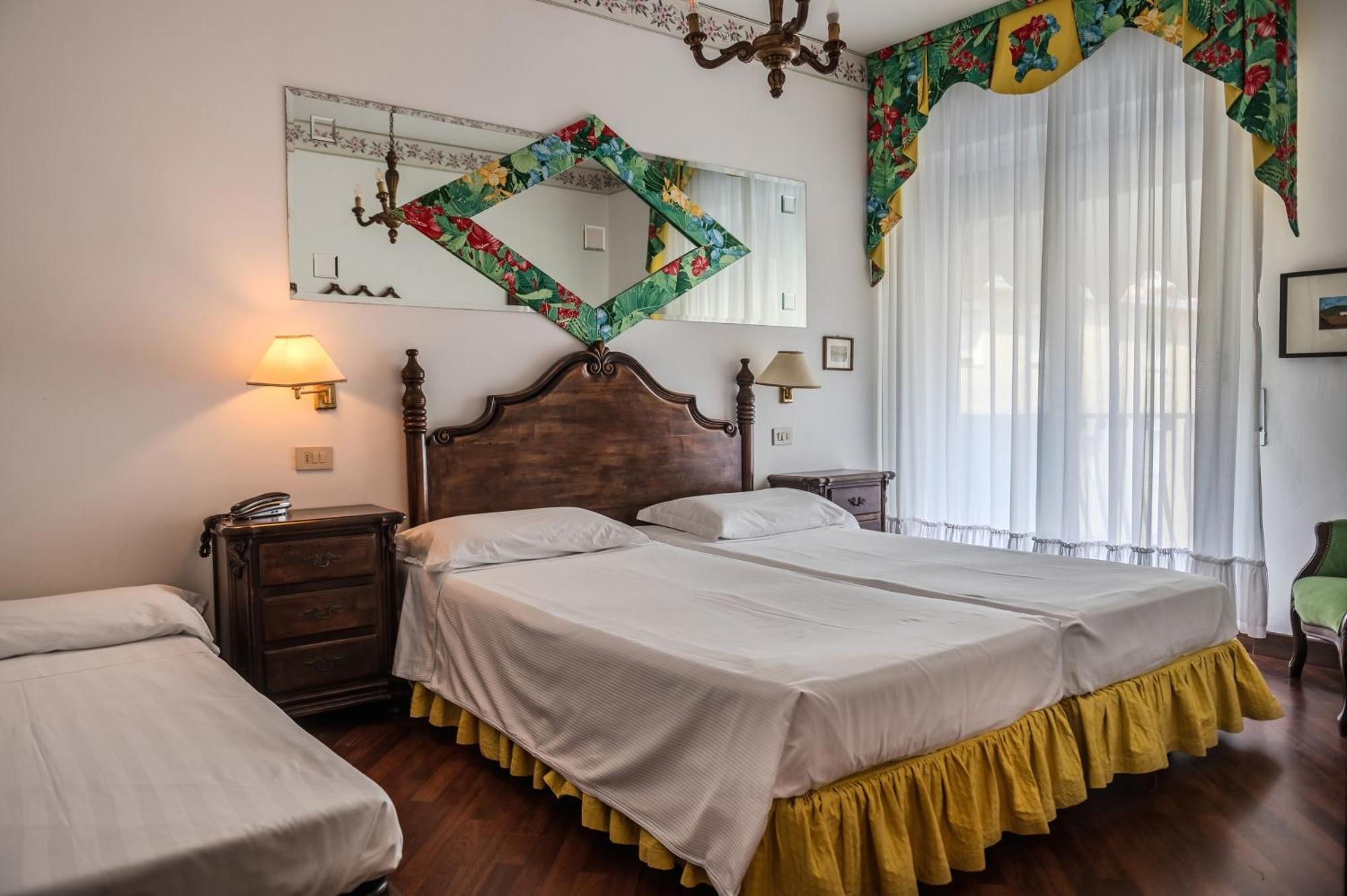 Agora Park Hotel Лідо-ді-Єзоло Екстер'єр фото