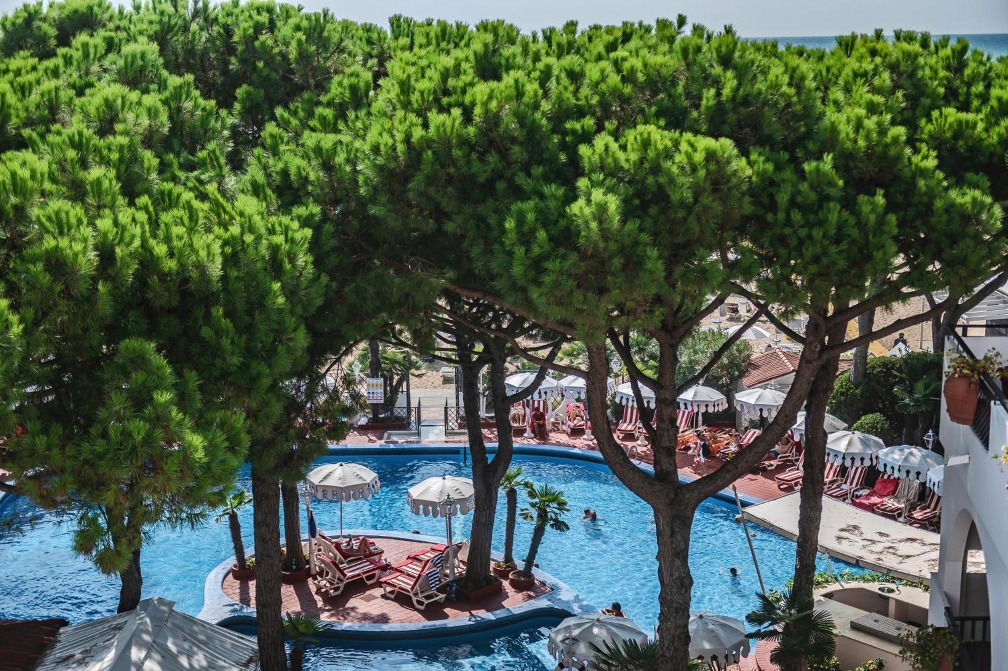 Agora Park Hotel Лідо-ді-Єзоло Екстер'єр фото